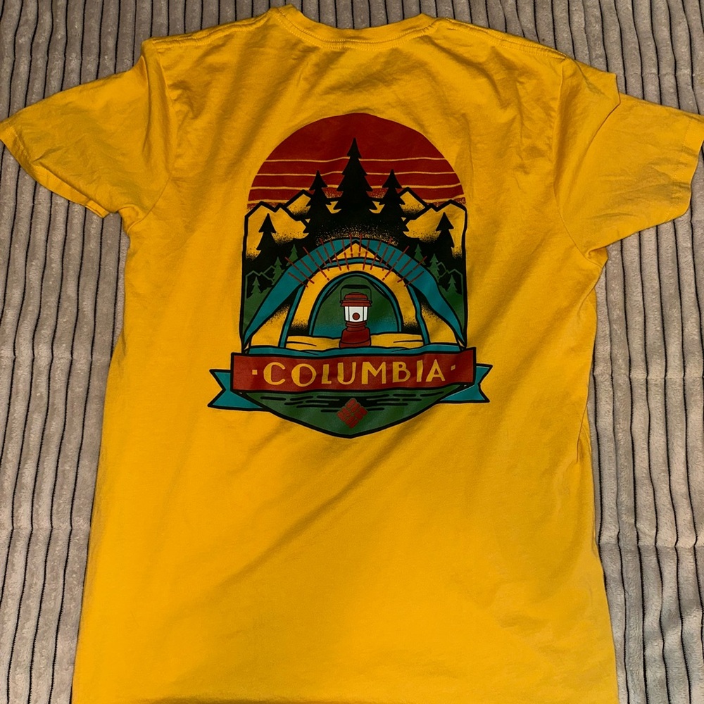 Columbia Yellow Graphic T-Shirt Men’s Large